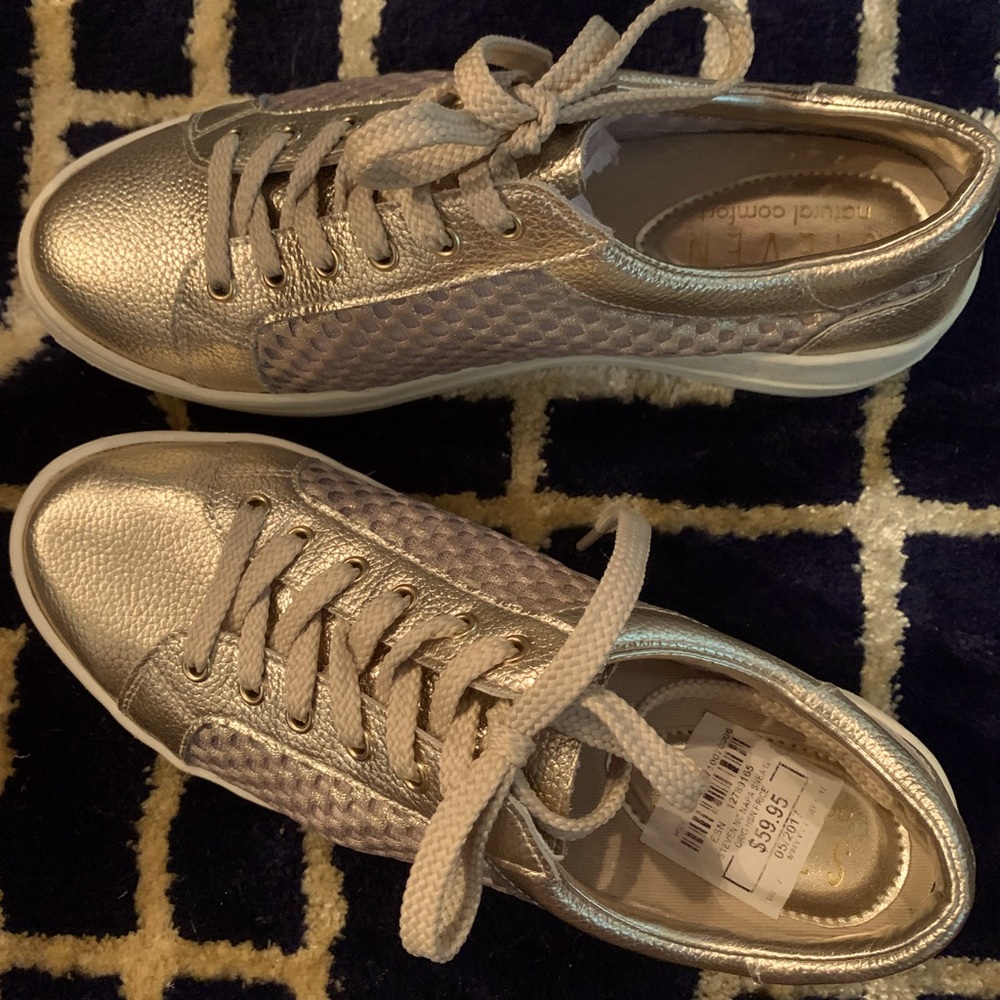 Steven Natural Comfort Sneaker